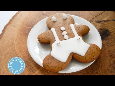 Christmas Gingerbread Cookies with Dani Fiori | Holiday Décor | Martha Stewart - UC6JBm9OAkpI6NUBV_NsLxTA