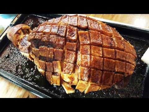 Pernil de cerdo inyectado al horno con ensalada coleslaw - UCb8W2JPNwMtV4xA0LFb3LUw