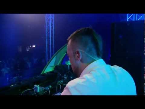 Vato Gonzalez feat. MC Tjen (2) at Tomorrowland 2012 - UCsN8M73DMWa8SPp5o_0IAQQ