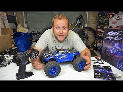 GPToys Judge Extreme S920 Monster Truck RTR Unboxing & Drive - UCpgONso52_U8l8d5KM0UPKQ