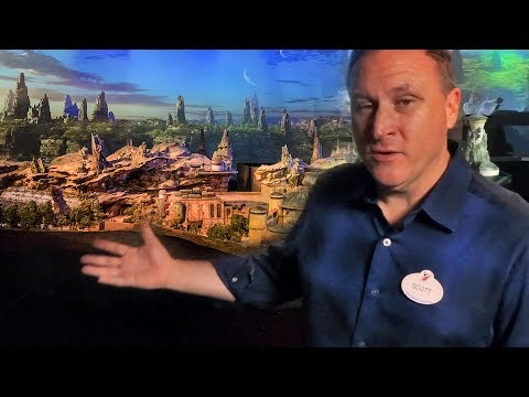 INTERVIEW: Star Wars Land model tour w/ Imagineer Scott Trowbridge at D23 Expo 2017 - Galaxy's Edge - UCYdNtGaJkrtn04tmsmRrWlw