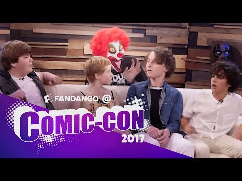 Story Time with the Kids from 'It' | Comic-Con 2017 - UCMawOL0n6QekxpuVanT_KRA