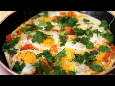 Shakshouka (Egg Dish) - Saudi Arabia Recipe - CookingWithAlia - Episode 176 - UCB8yzUOYzM30kGjwc97_Fvw