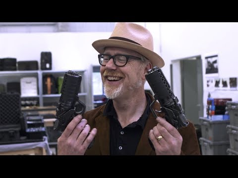 Adam Savage Examines the Blade Runner 2049 Blasters! - UCiDJtJKMICpb9B1qf7qjEOA