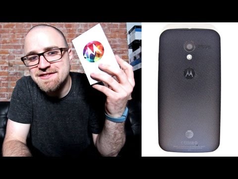 Moto X Unboxing (Find Out Why It's One Of My Favorites!) - UCsTcErHg8oDvUnTzoqsYeNw