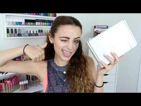 May Boxycharm Unboxing! 2015 - UC8v4vz_n2rys6Yxpj8LuOBA