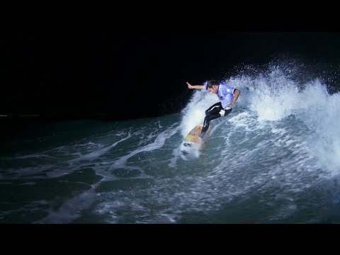 Jordy Smith Night Surfs in Durban - Red Bull Nightshift 2012 South Africa - UCblfuW_4rakIf2h6aqANefA