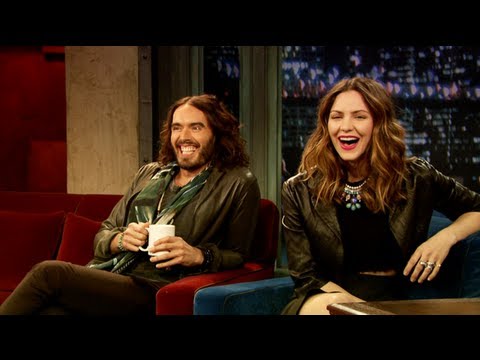 Katharine McPhee Meets Russell Brand (Late Night with Jimmy Fallon) - UC8-Th83bH_thdKZDJCrn88g