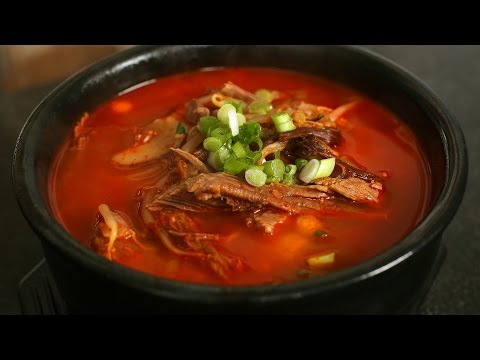 Spicy beef and vegetable soup (Yukgaejang: 육개장) - UC8gFadPgK2r1ndqLI04Xvvw