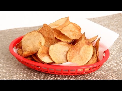 Homemade Potato Chips Recipe - Laura Vitale - Laura in the Kitchen Episode 901 - UCNbngWUqL2eqRw12yAwcICg