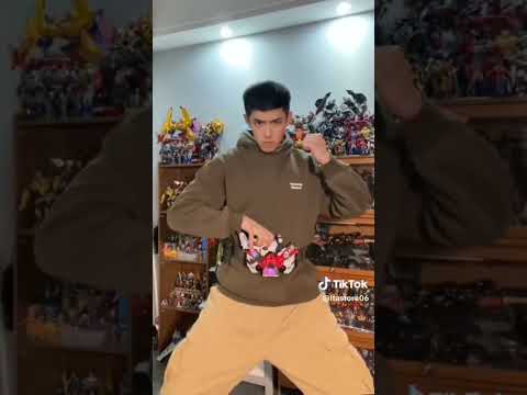 Coplay kamen rider W bản thiếu kinh phí