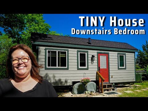 Charming Tiny Home Living: Michelle's Minimalist Journey in Texas