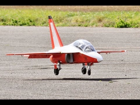 1/5 SCALE JET LEGENDS RC YAKOVLEV YAK 130 TRAINER (LEONARDO M346) DISPLAY AT RAF TIBENHAM - 2018 - UCMQ5IpqQ9PoRKKJI2HkUxEw