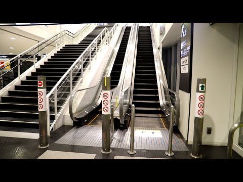 【三菱製】神戸空港　昇りエスカレーター