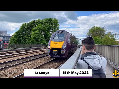 Trains at St Marys South Junction (15/04/2023)