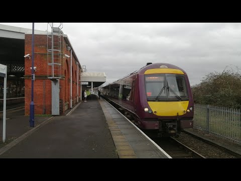 Trains at Grimsby Town (19/12/2022)