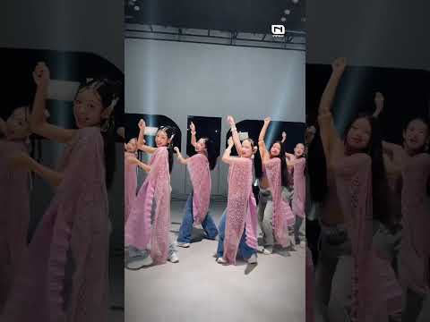 Bangkok City🇹🇭 สาวไทย สไบชมพู✨แห่ง ดิ อินเนอร์ สตูดิโอ #bangkokcity