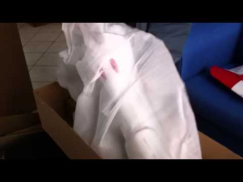 Hobby King T-45 Goshawk 64mm EDF Ducted Fan Unboxing - iPhone 4 Video and Edit - UCOT48Yf56XBpT5WitpnFVrQ