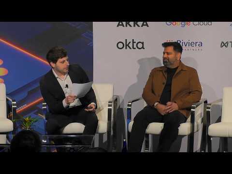 Customer Experiences in the Age of AI