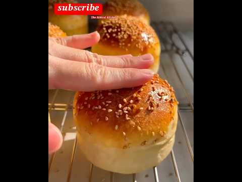 𝑯𝒐𝒎𝒆𝒎𝒂𝒅𝒆 𝑩𝒖𝒓𝒈𝒆𝒓 𝑩𝒖𝒏𝒔 ❤️ #shorts #shortvideo #theethicalkitchen #burger #easy #food