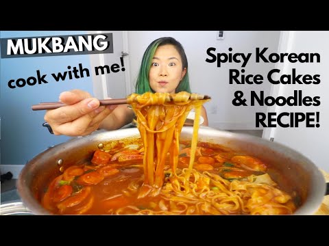 VEGAN TTEOKBOKKI RECIPE & MUKBANG (SPICY RICE CAKE + NOODLES) // Munching Mondays Ep.66