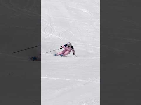 中斜面深いミドルカービングターン!森田優香#shorts