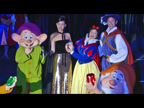 Sofia Carson, Snow White, Seven Dwarfs unveiling of Saks Fifth Avenue Holiday Windows 2017 - UCYdNtGaJkrtn04tmsmRrWlw