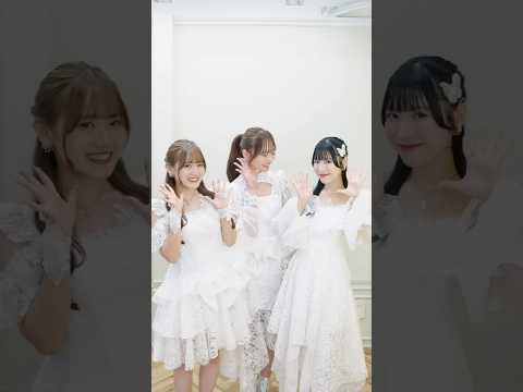 本日10月20日でClariSメジャーデビュー15周年を迎えました🎂いつも幸せな時間と思い出をありがとう🫶3人のハーモニーがどんどん広がる一年になりますように… #ClariS #ClariS15周年