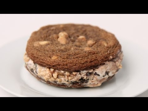 Ice Cream Sandwich Recipe - Laura Vitale - Laura in the Kitchen Episode 439 - UCNbngWUqL2eqRw12yAwcICg