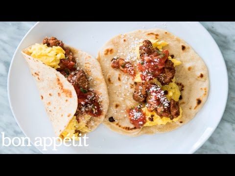 How to Make Egg and Sausage Breakfast Tacos - UCbpMy0Fg74eXXkvxJrtEn3w