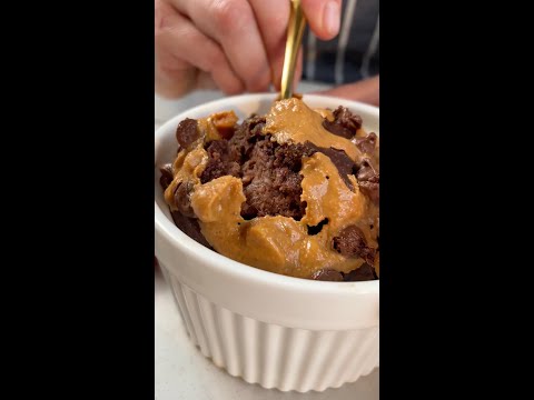 How to Make Peanut Butter Brownie Baked Oats #shorts