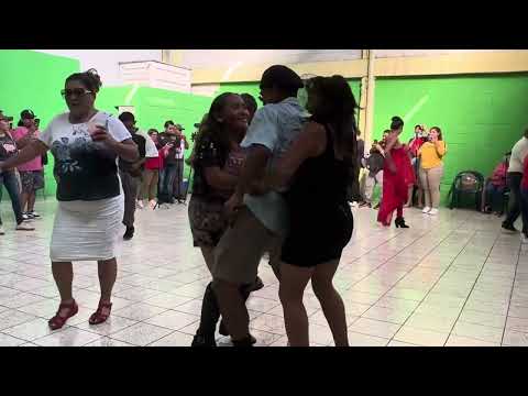 🛑Mira lo que le hicieron a este bailarín no le gustó nada , mira cuál fue su reacción 😱😱