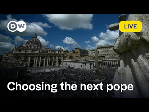 Live: Chimney to indicate the result of first attempt to elect pope | DW News