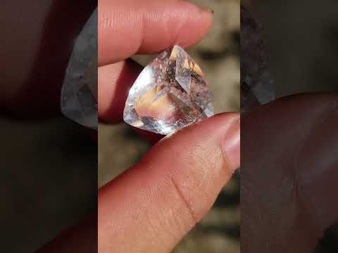 Thạch anh cắt giác sáng đẹp lên mặt dây chuyền chơi sưu tầm cực đẹp