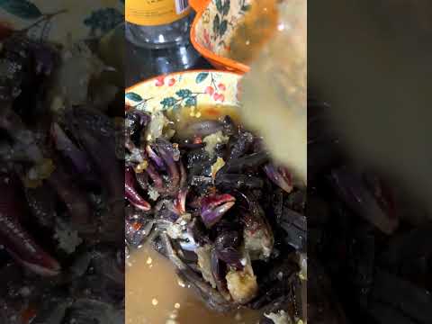 Lucytv18 | Ăn thử Ba khía nhà Bà Na, Ba Khía Khóm chua ngọt & ba khía đu đủ, loại nào ngon hơn?