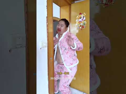 Haha, are you trying to scare me? Brother Gong, funny videos, funny couples
