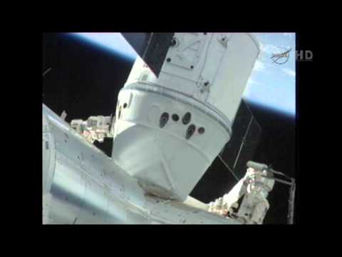 SpaceX Dragon and ISS Share Berth For First Time | Video - UCVTomc35agH1SM6kCKzwW_g