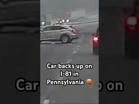 Car backs up sideways on INTERSTATE!🤬