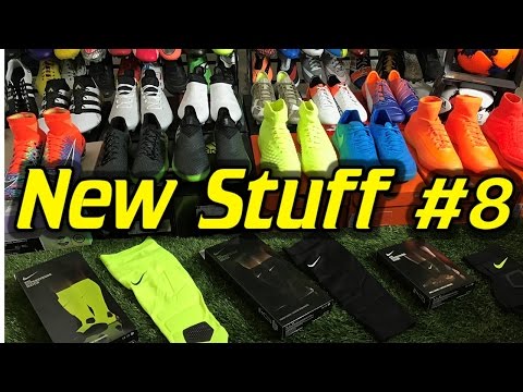 EA Sports Superfly, Messi Space Dust, Floodlights Glow Pack, Nike Hyperstrong Sleeves & More! - UCUU3lMXc6iDrQw4eZen8COQ