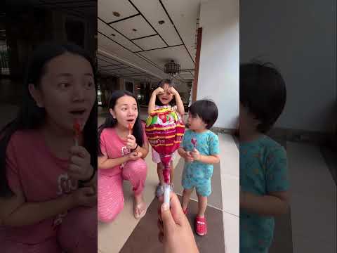 Crying kid gets a surprise candy with mom and baby ??❤️????✅??