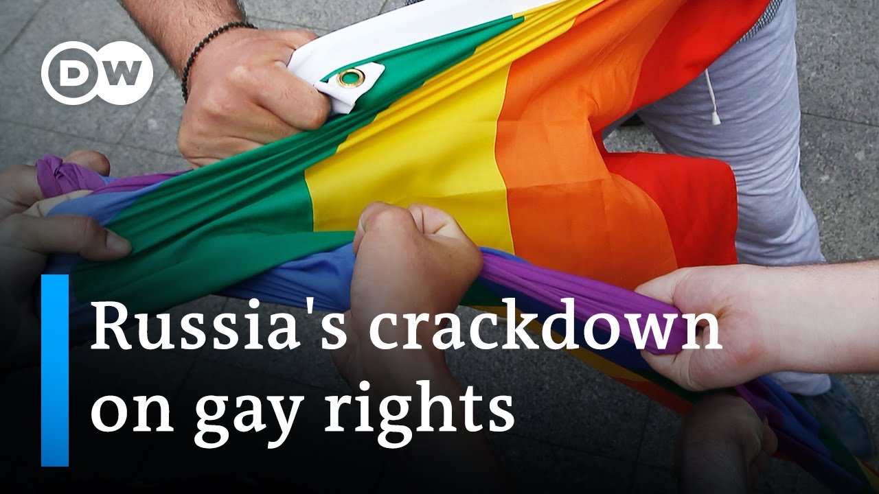 Russia’s new anti-LGBT law now takes "propaganda" books off shelves | DW News