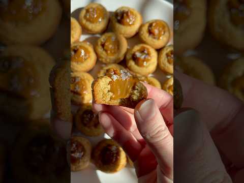 Brown Butter Dulce de Leche Cookie Cups #cookies #recipe