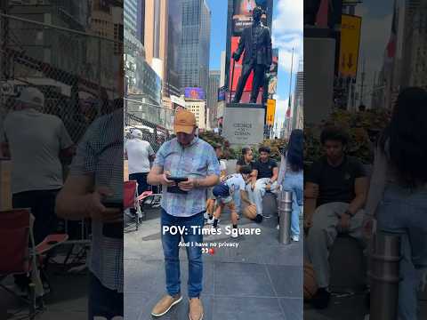 POV: Times Square 👀🍎 #timessquare #somebodyswatchingme
