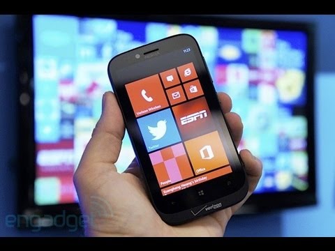 Nokia Lumia 822 Hands On Review by Engadget - UC-6OW5aJYBFM33zXQlBKPNA