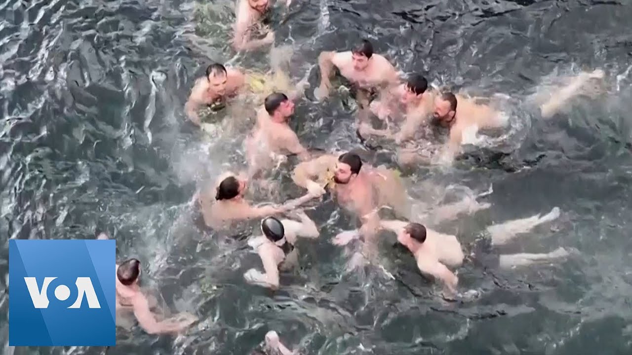 Drone Footage Shows Epiphany Dive in Istanbul | VOA News