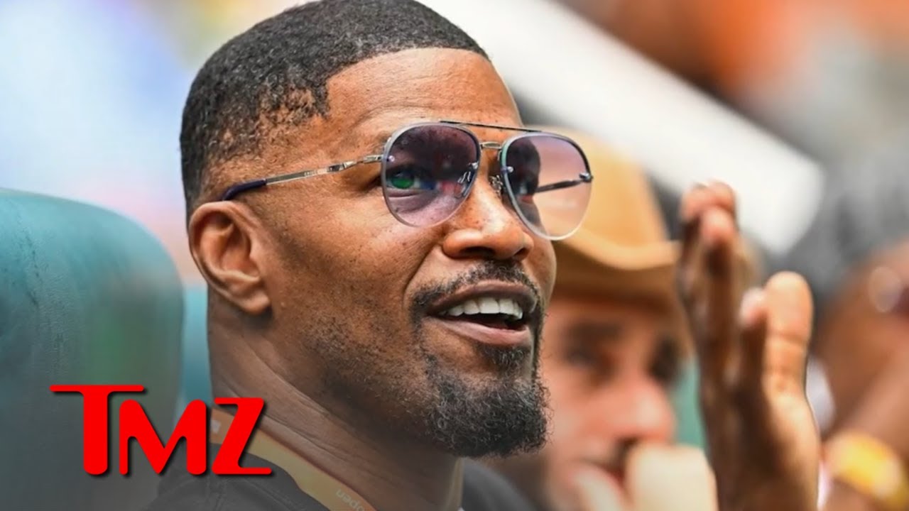 Jamie Foxx in Physical Rehabilitation Center in Chicago, Family by His Side | TMZ TV