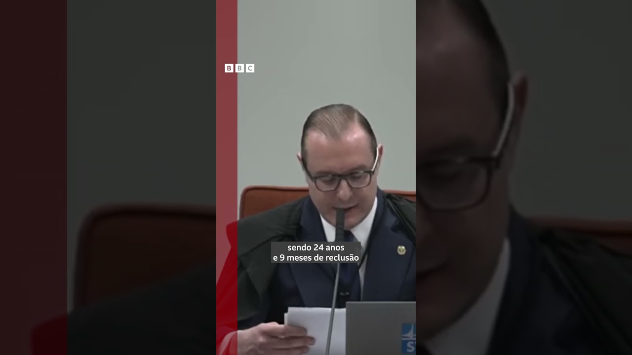 O momento que Zanin proclama a pena e a condenação de Jair Bolsonaro