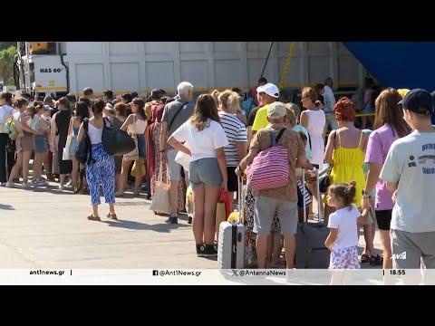 Ουρές σε διόδια και εθνικές οδούς από τους αδειούχους του Αυγούστου