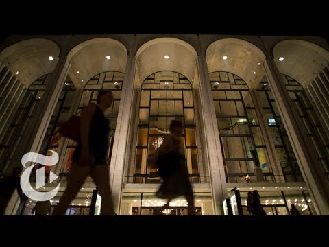 What Happens Just Before Show Time At the Met Opera | The New York Times - UCqnbDFdCpuN8CMEg0VuEBqA