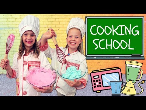 Addy and Maya Take A Cooking Class at Toy School !!! - UC8MR0wSTbzs5Yo7DgP04P-w